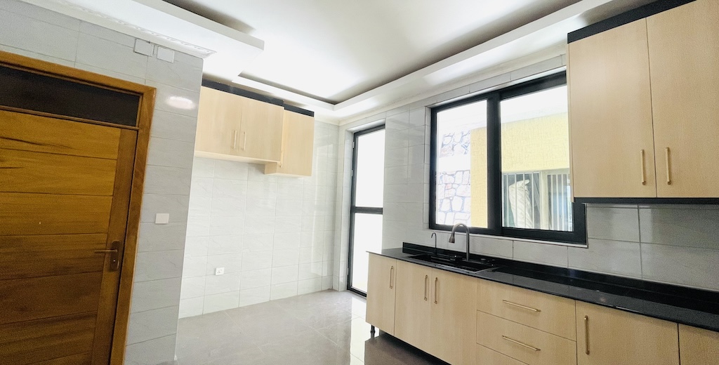 properties/MQQAMJVIRT4K4mfZe08eanNxWvVZWd5xRwBWtEaV.jpg
