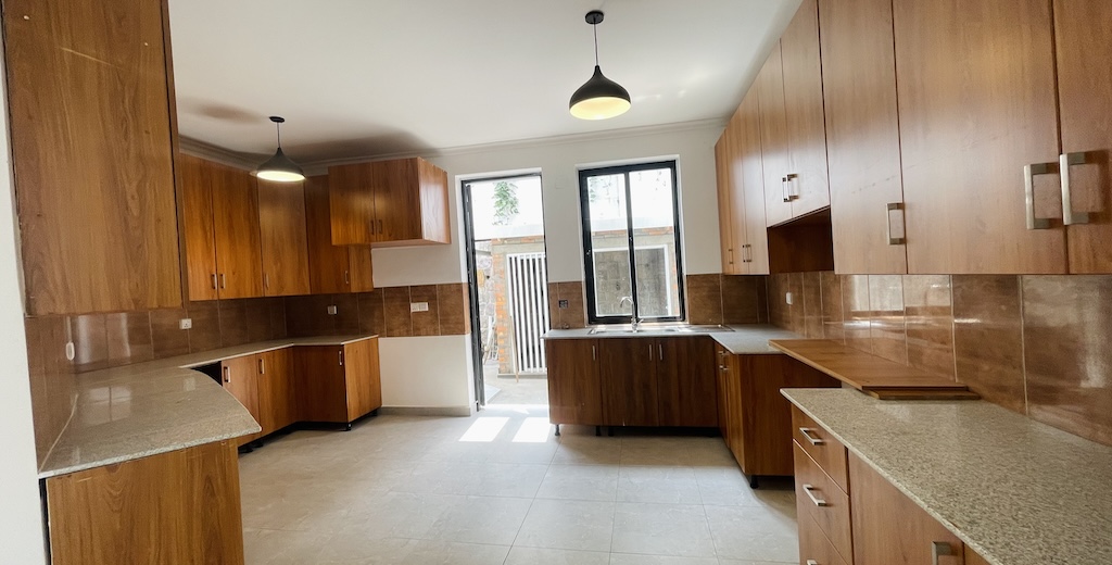 properties/Uwtk3Iivw0GeLjyH405HqDCMauU8WO24cOLisjSm.jpg